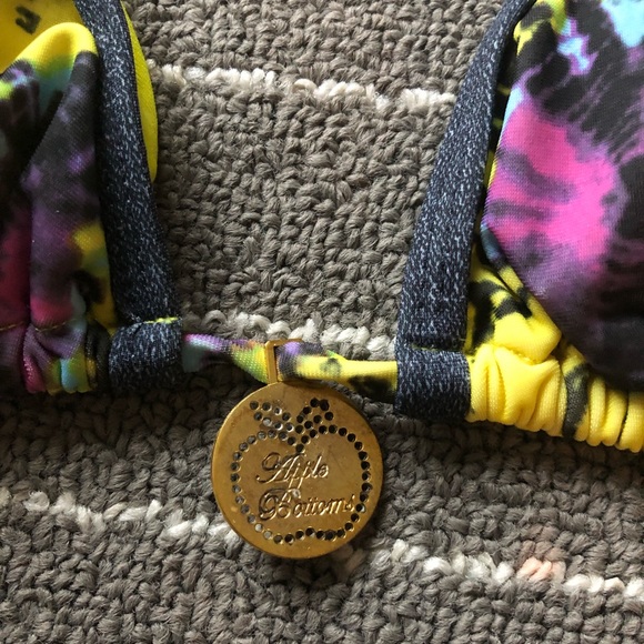 Yellow used bikini - Picture 2 of 8